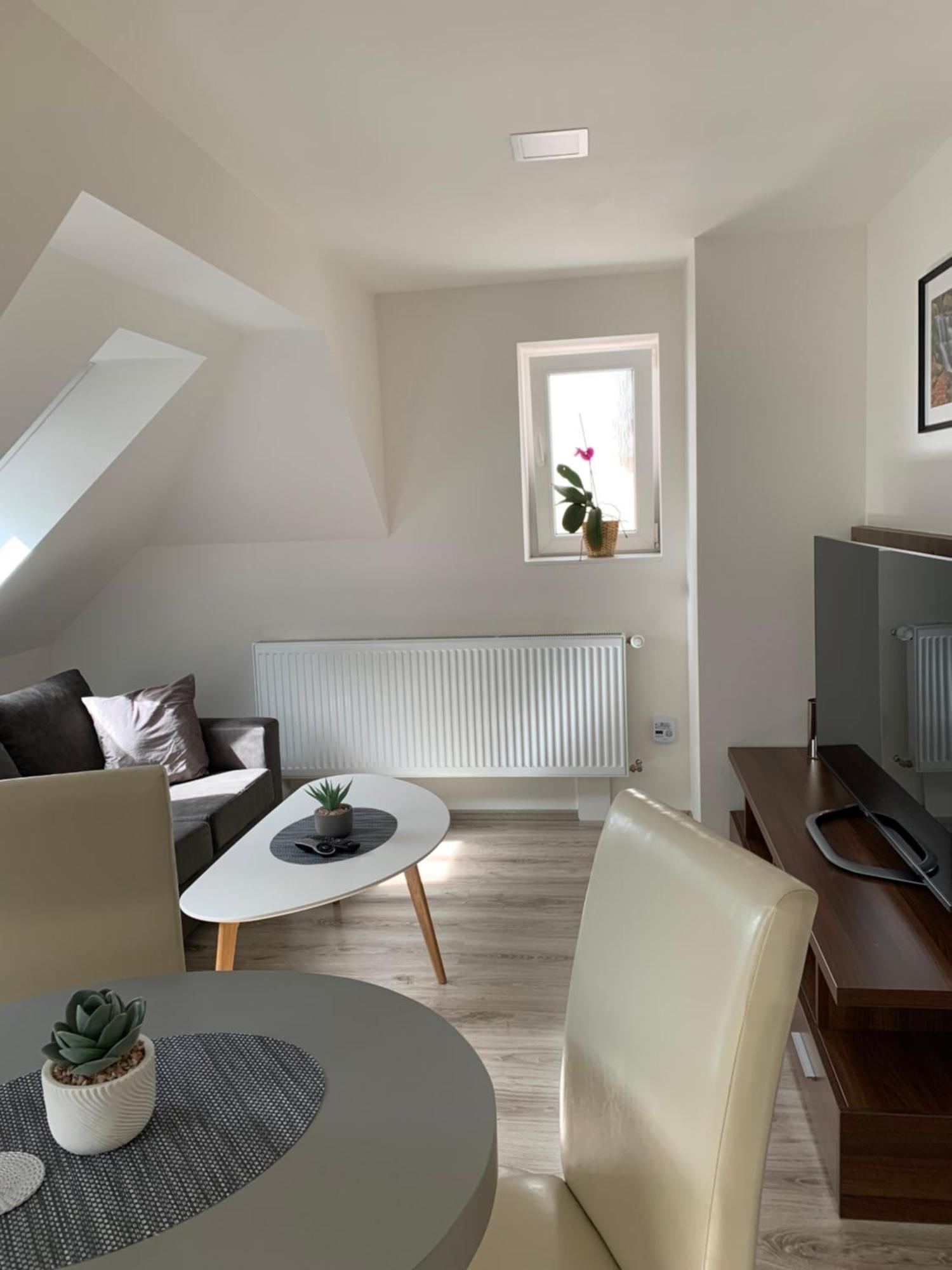 Apartmanovy Byt 2 Tremosna Esterno foto